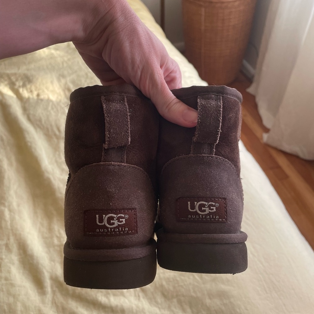 Mini Uggs Sz 38